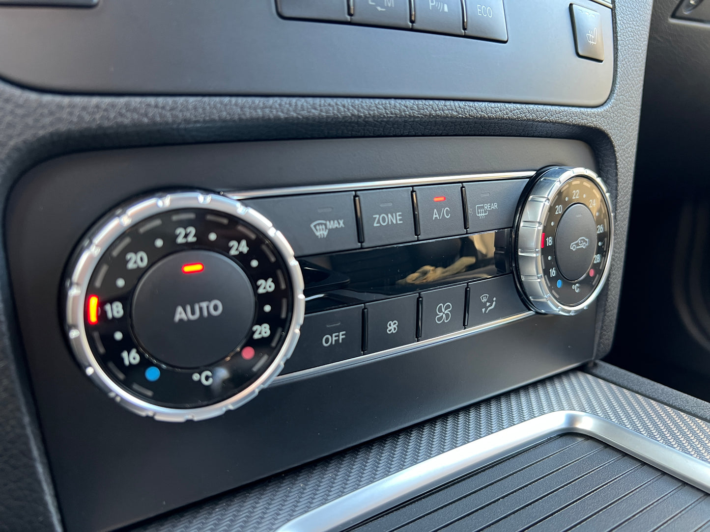 Mercedes Benz GLK 350 | AMG-Paket | 39.588 km | 306 PS | Distronic | 360