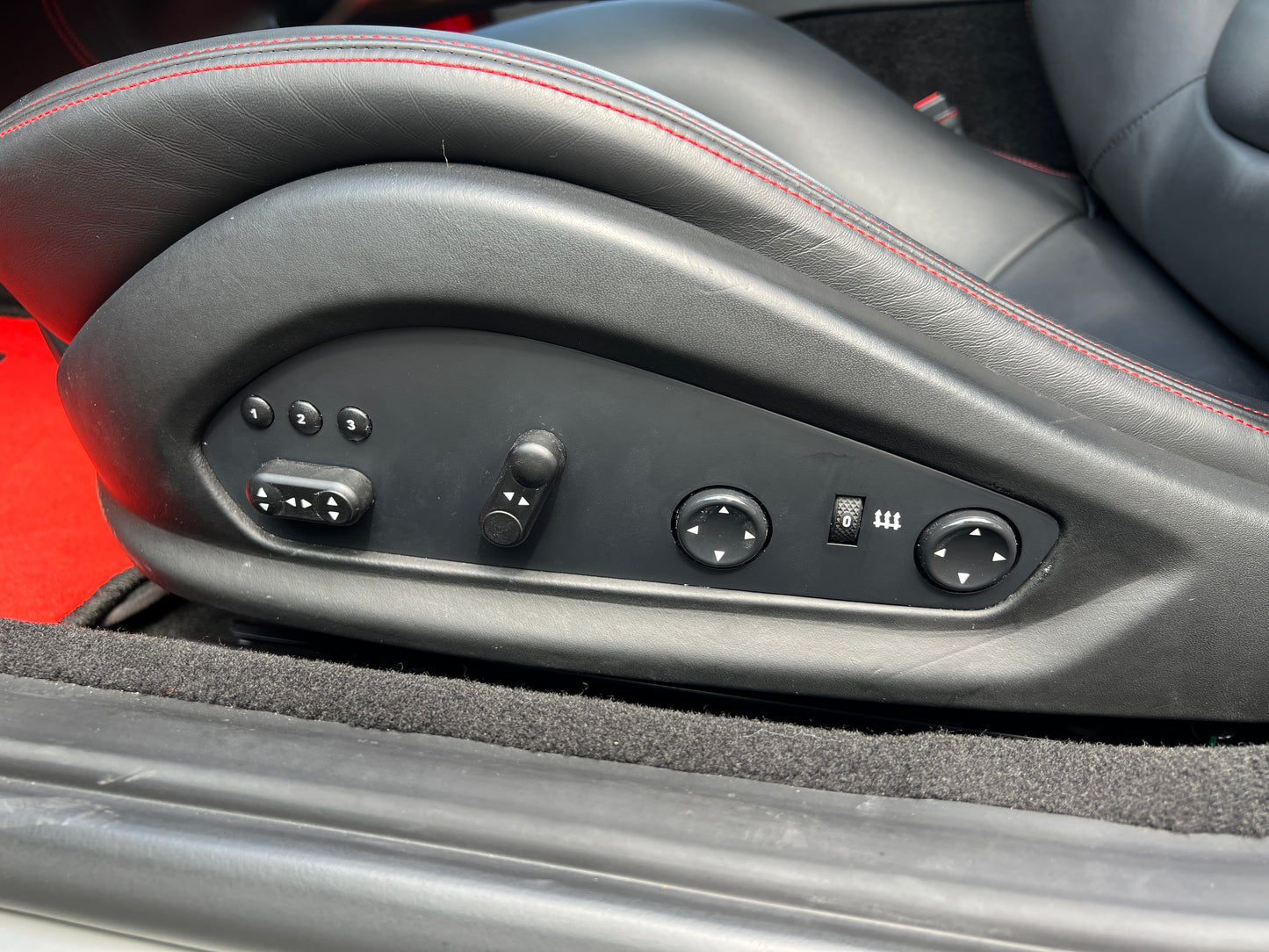 Ferrari California | F149S | 22.081 km | 489 PS | Carbon Edition