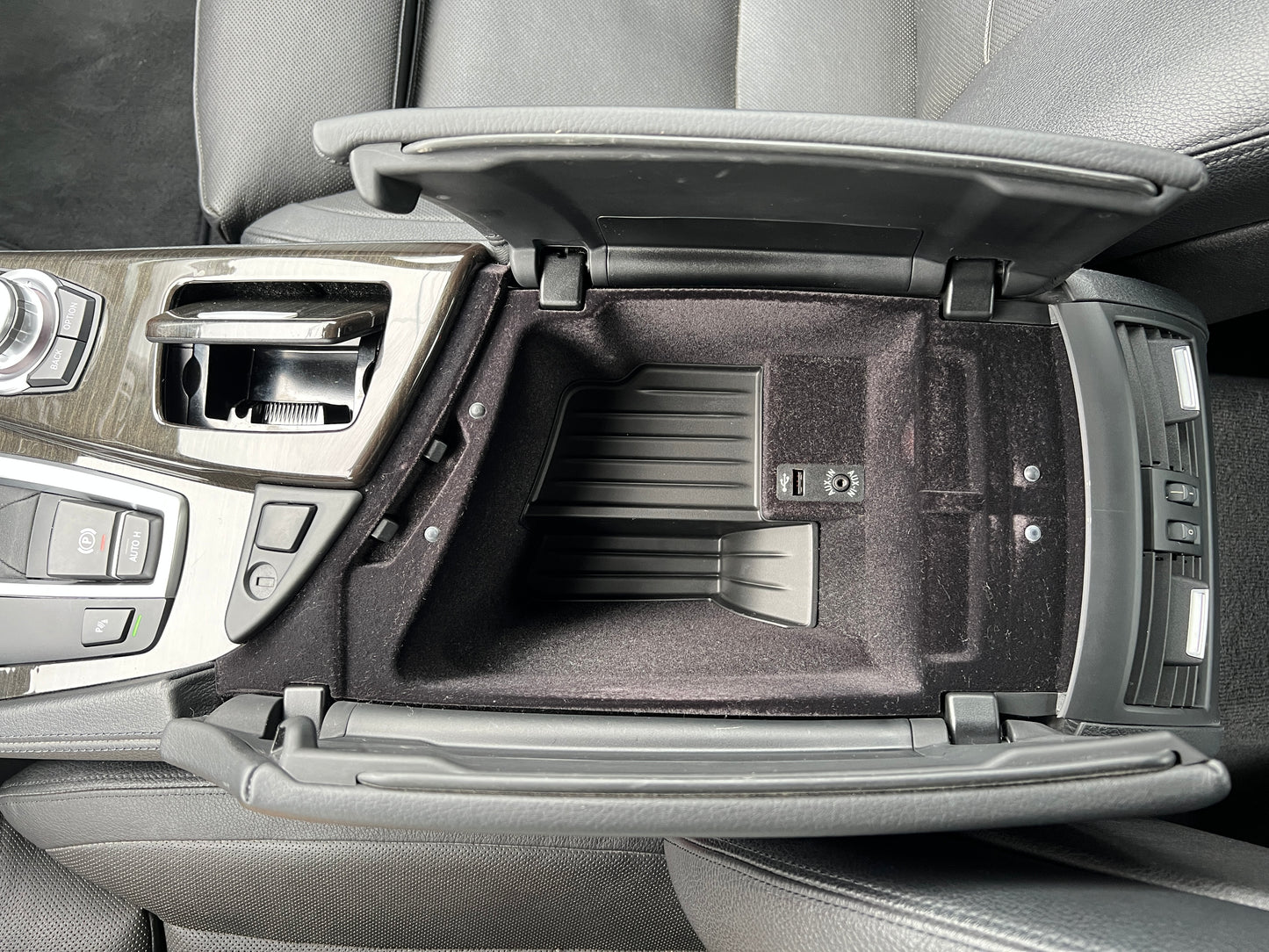 BMW 535i | M-Paket | F10 | 153.440 km | 306 PS | PDC | Limousine