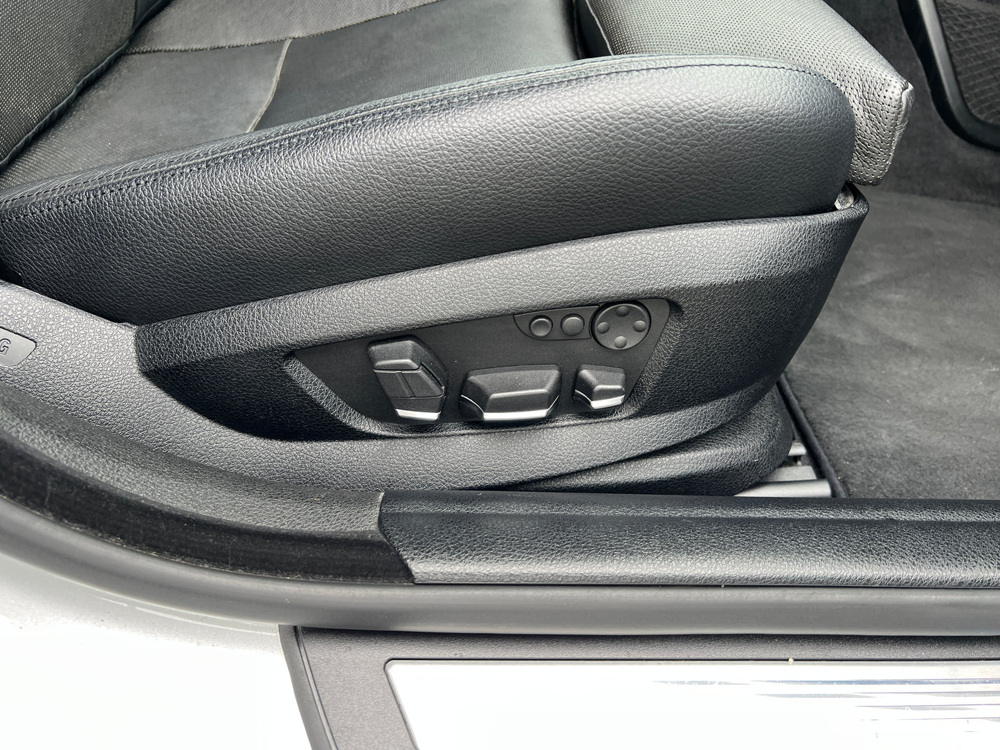 BMW 535i | M-Paket | F10 | 153.440 km | 306 PS | PDC | Limousine