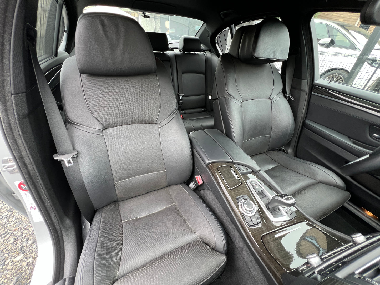 BMW 535i | M-Paket | F10 | 153.440 km | 306 PS | PDC | Limousine