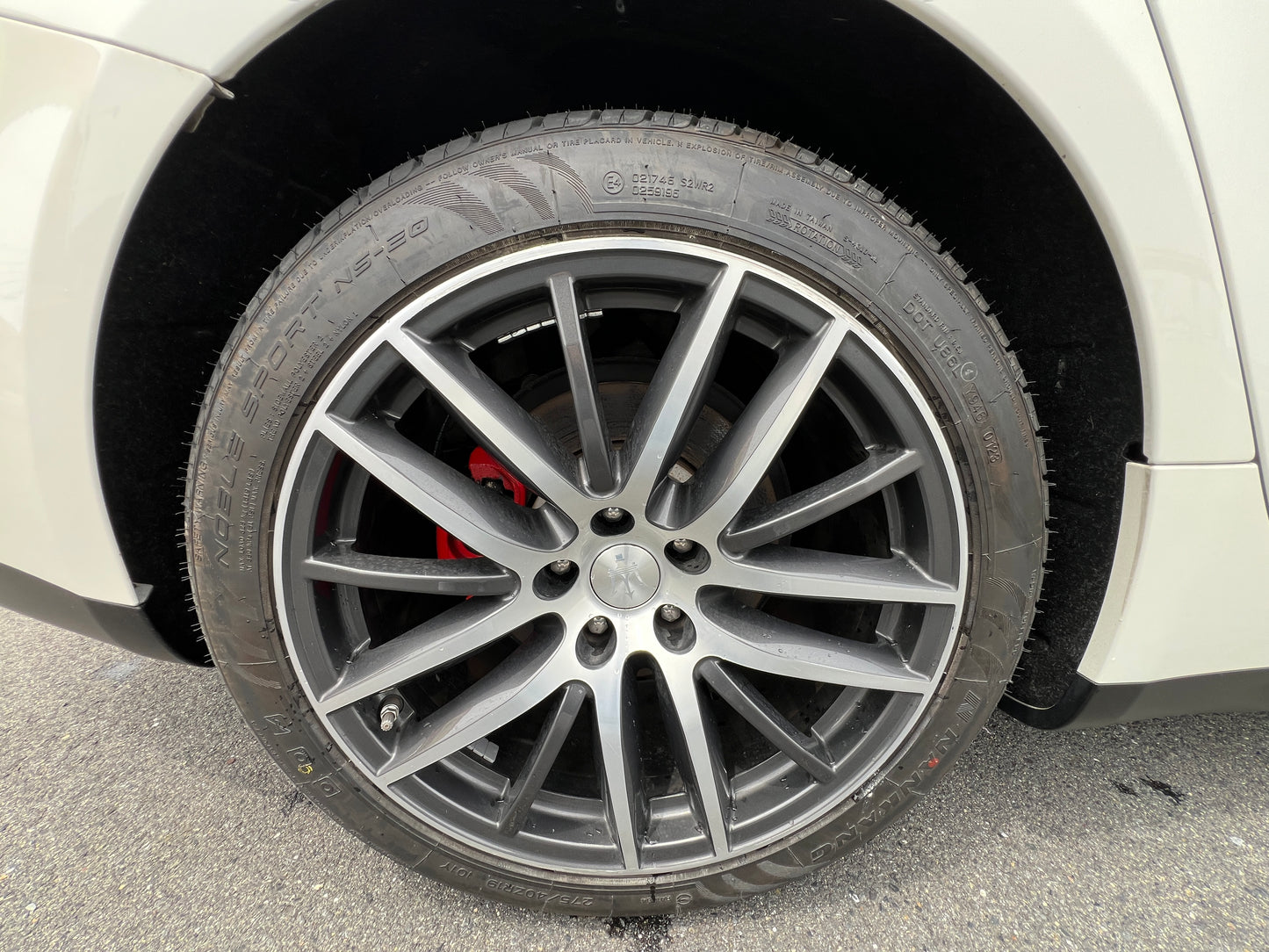 Maserati Ghibli V6 | 330 PS | 43.000 km | Automatik | Leder