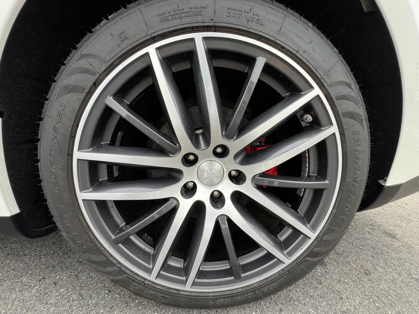 Maserati Ghibli V6 | 330 PS | 43.000 km | Automatik | Leder