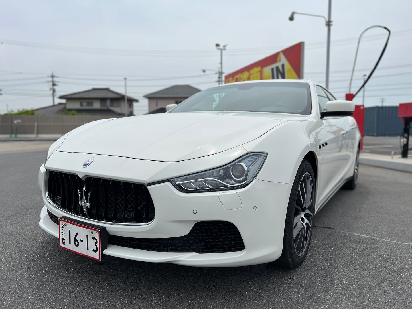 Maserati Ghibli V6 | 330 PS | 43.000 km | Automatik | Leder