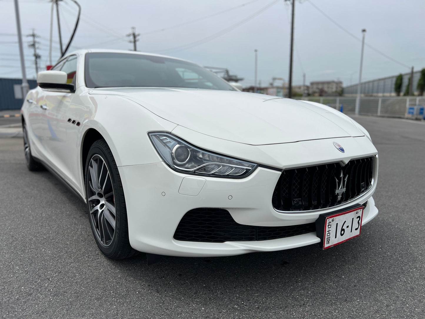 Maserati Ghibli V6 | 330 PS | 43.000 km | Automatik | Leder
