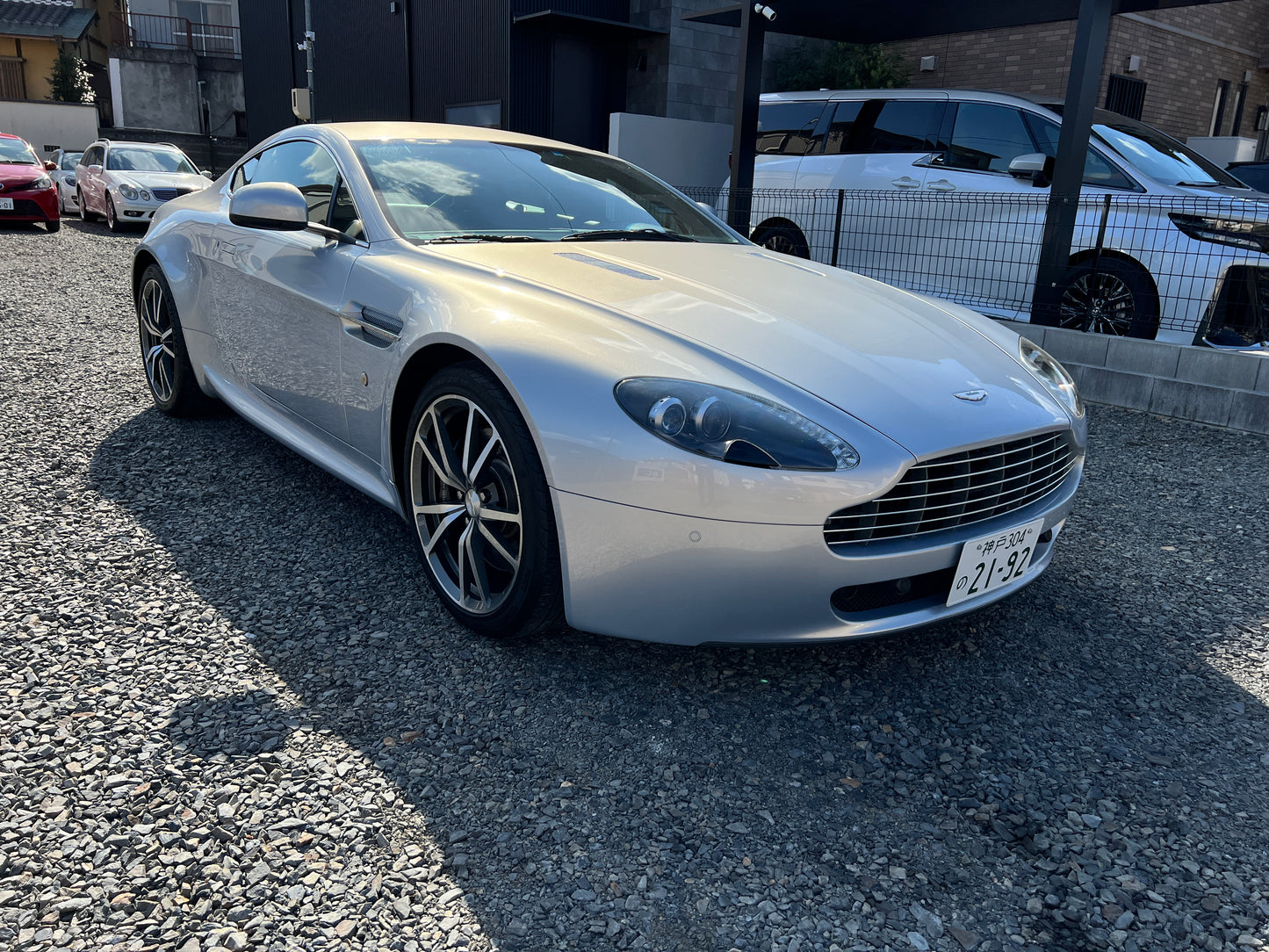 Aston Martin V8 Vantage | 58.953 km | 4.7L | 426 PS | Coupé