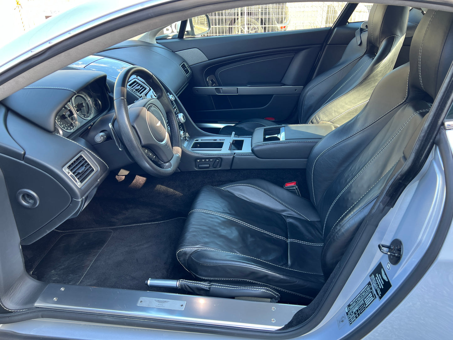Aston Martin V8 Vantage | 58.953 km | 4.7L | 426 PS | Coupé