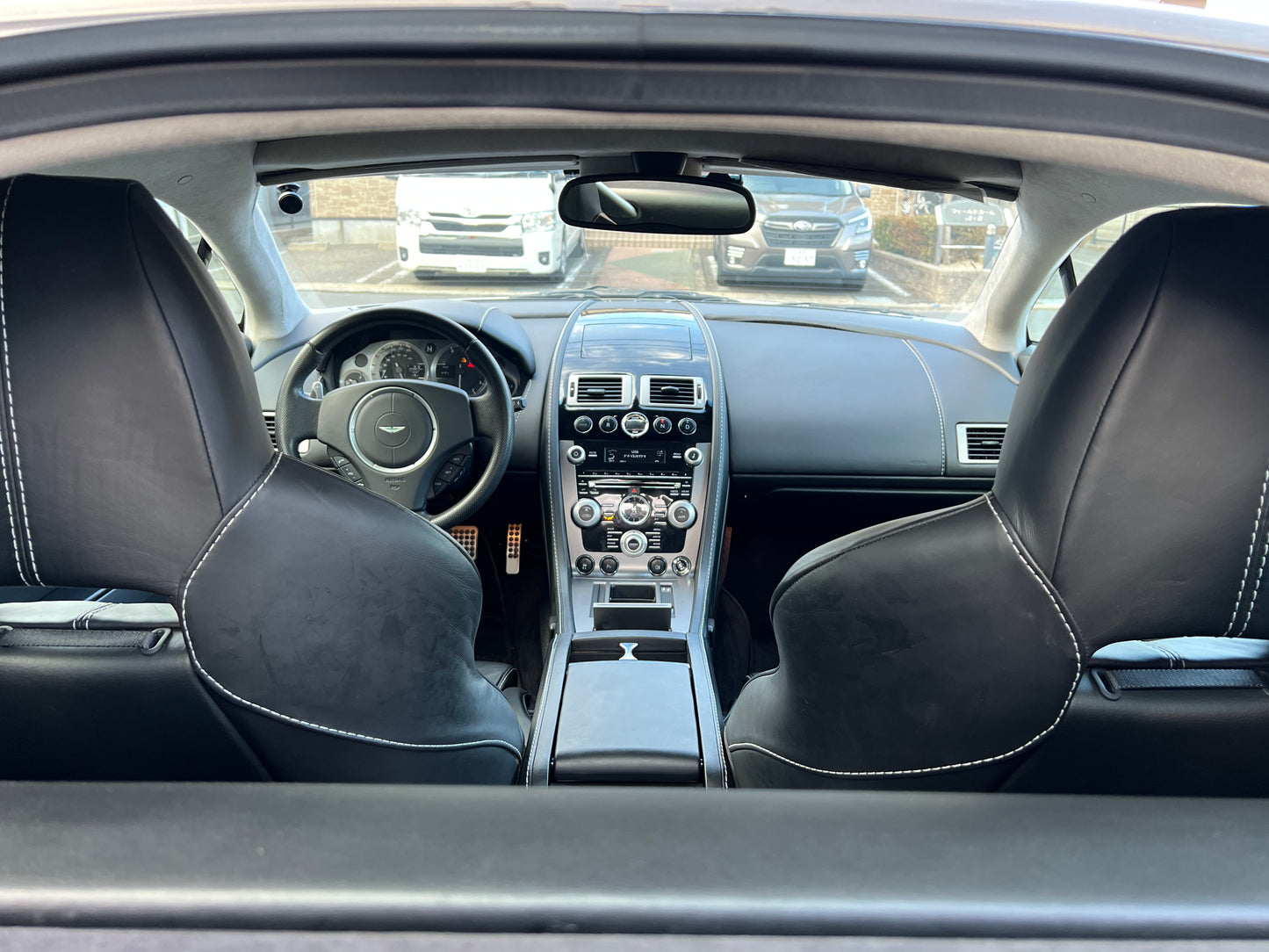 Aston Martin V8 Vantage | 58.953 km | 4.7L | 426 PS | Coupé