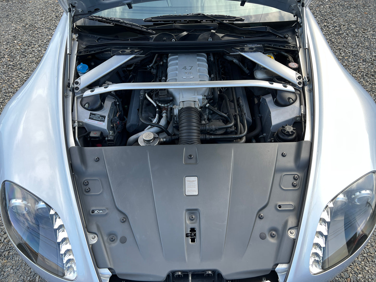 Aston Martin V8 Vantage | 58.953 km | 4.7L | 426 PS | Coupé