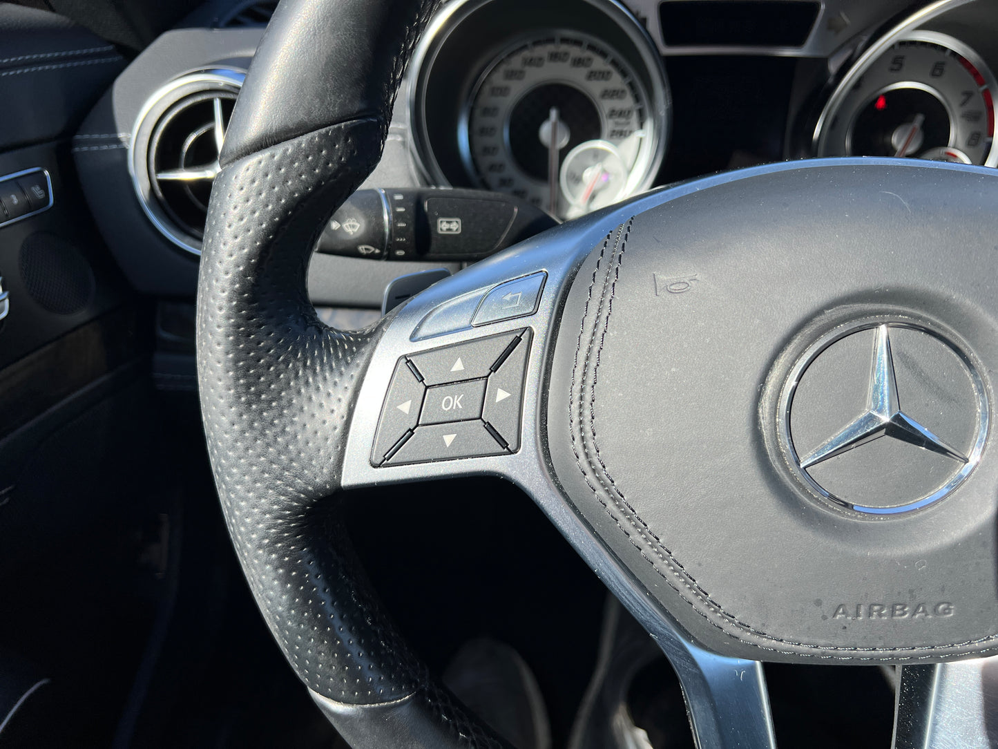 Mercedes Benz SL350 AMG Cabrio | 103.326 km | 306 PS | R231 | Distronic-Plus
