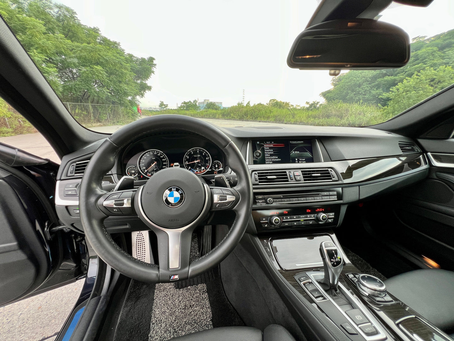 BMW 528i M-Paket | F10 LCI | 49.675 km | 245 PS | Keyless | Kamera