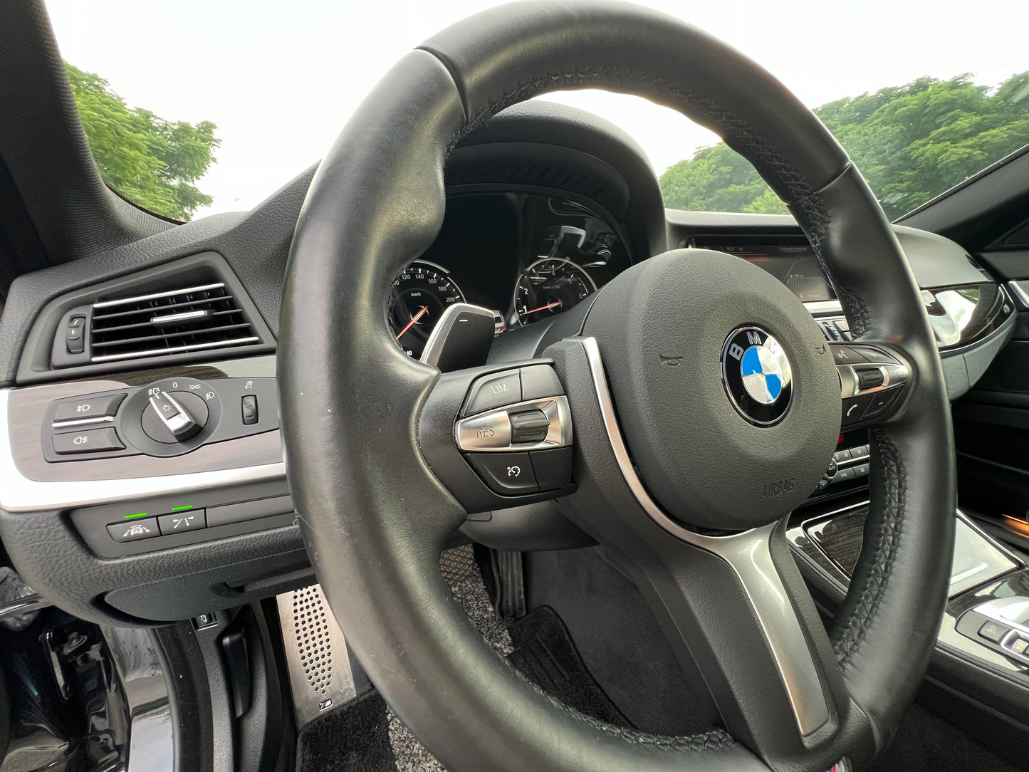 BMW 528i M-Paket | F10 LCI | 49.675 km | 245 PS | Keyless | Kamera