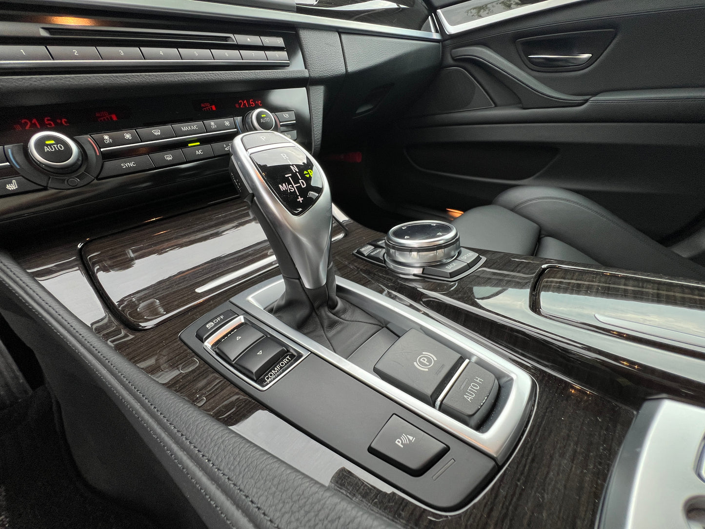 BMW 528i M-Paket | F10 LCI | 49.675 km | 245 PS | Keyless | Kamera