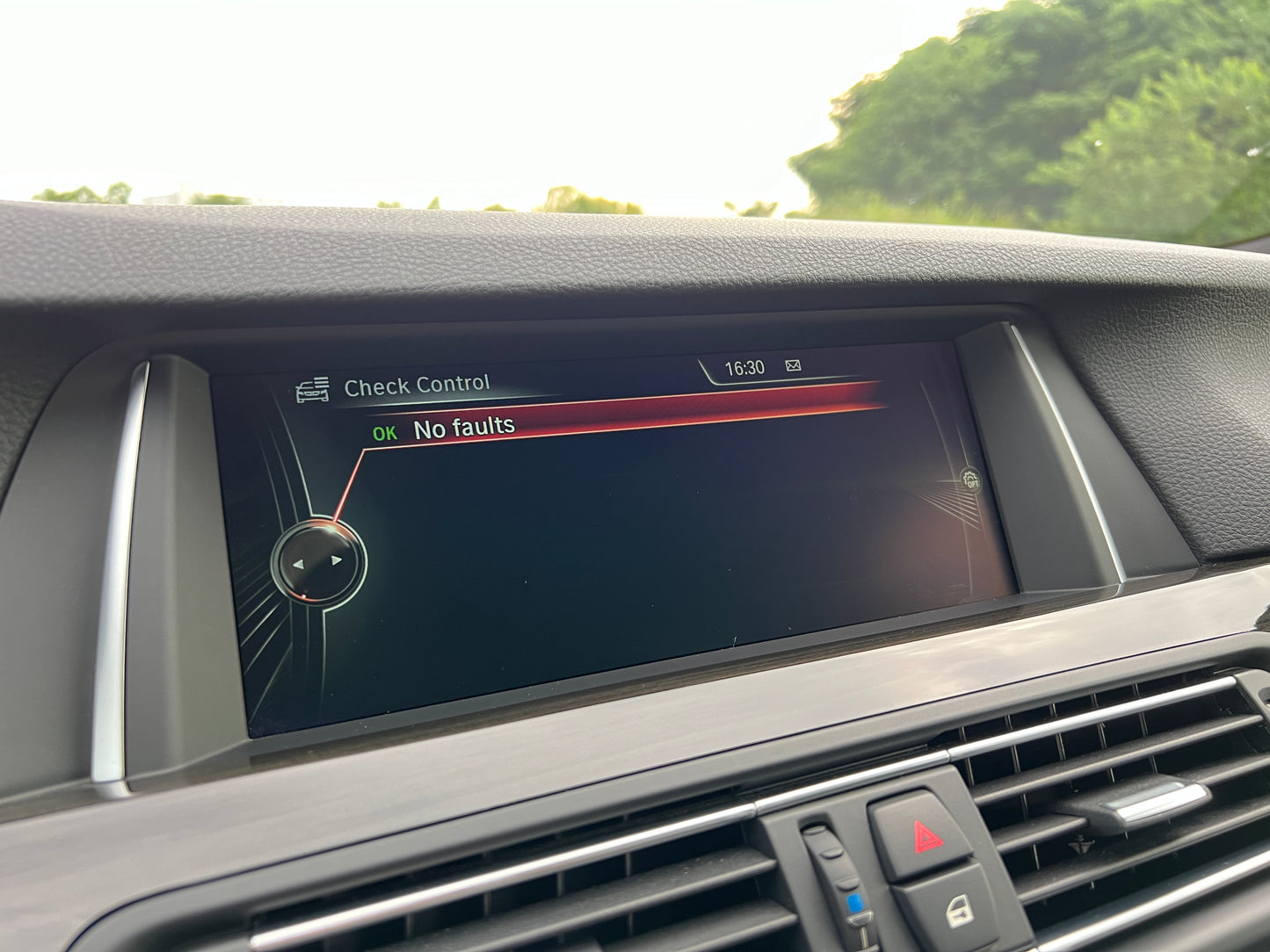 BMW 528i M-Paket | F10 LCI | 49.675 km | 245 PS | Keyless | Kamera