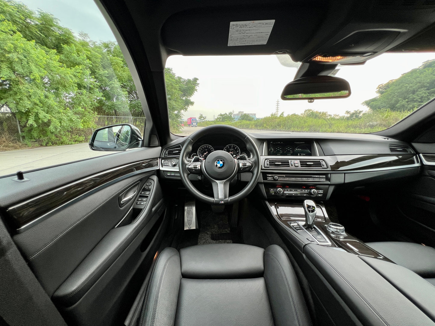 BMW 528i M-Paket | F10 LCI | 49.675 km | 245 PS | Keyless | Kamera