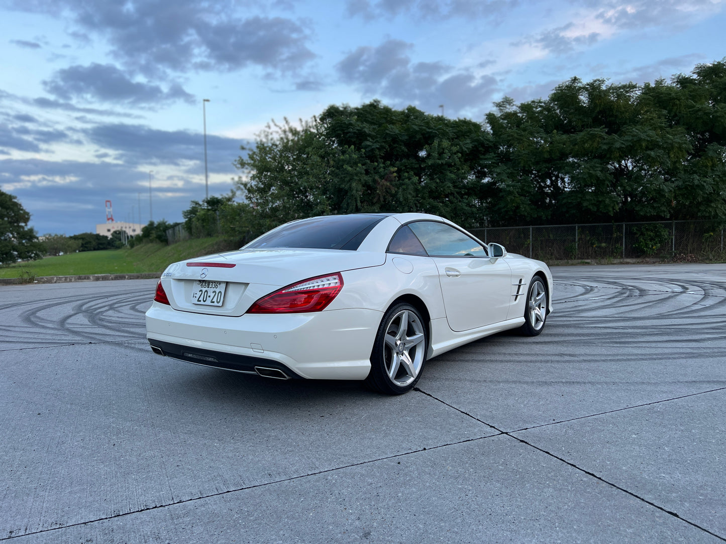 Mercedes Benz SL350 AMG Cabrio | 46.620 km | Airscarf & Rückfahrkamera | R231