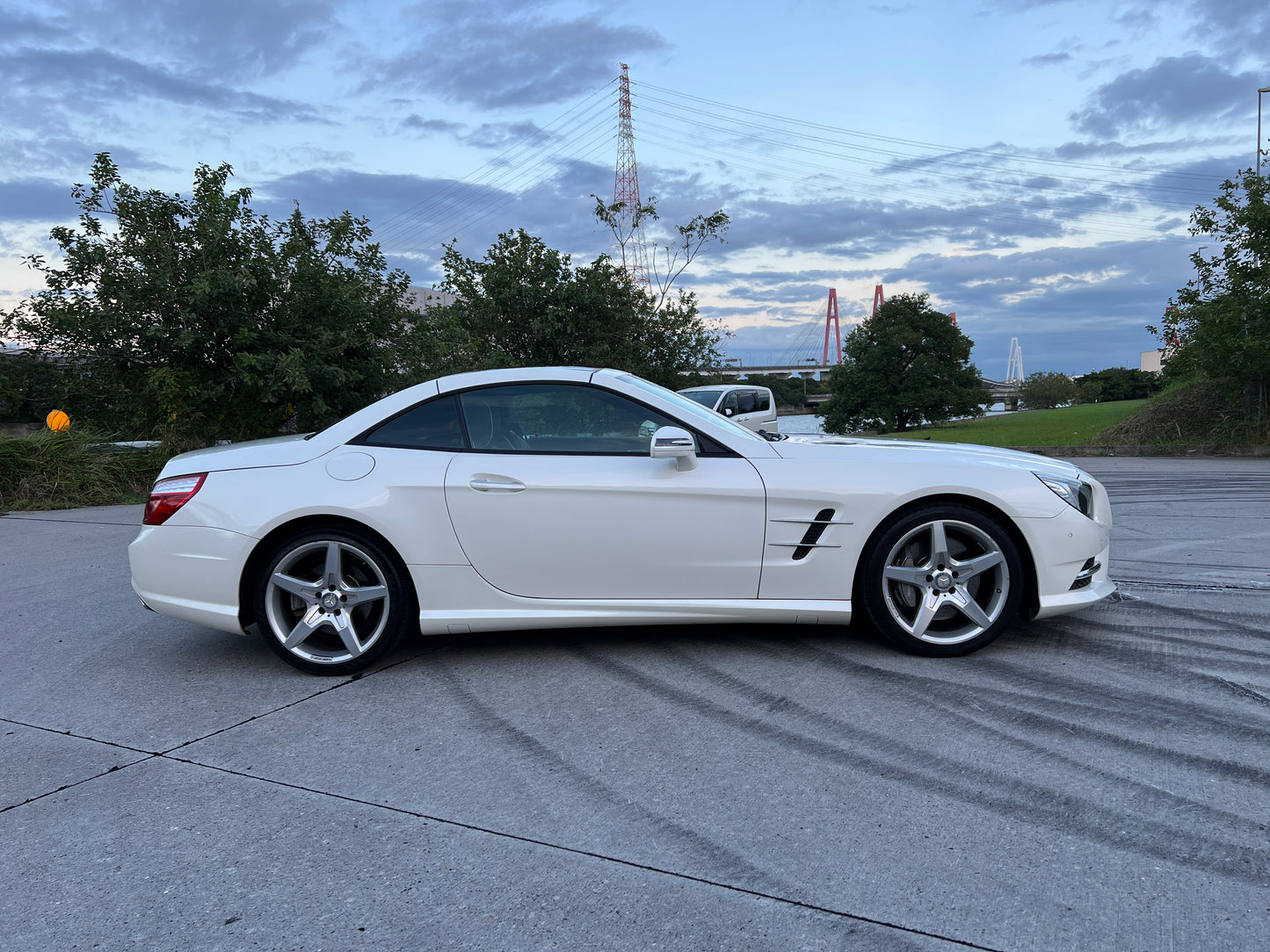 Mercedes Benz SL350 AMG Cabrio | 46.620 km | Airscarf & Rückfahrkamera | R231