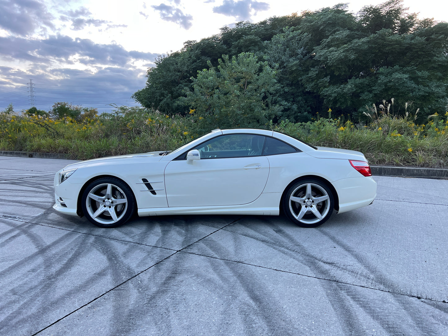 Mercedes Benz SL350 AMG Cabrio | 46.620 km | Airscarf & Rückfahrkamera | R231