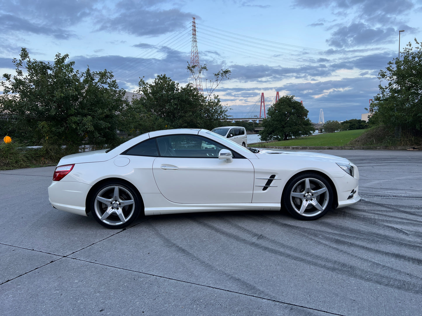 Mercedes Benz SL350 AMG Cabrio | 46.620 km | Airscarf & Rückfahrkamera | R231