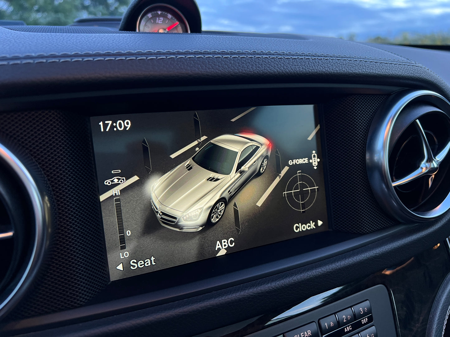 Mercedes Benz SL350 AMG Cabrio | 46.620 km | Airscarf & Rückfahrkamera | R231