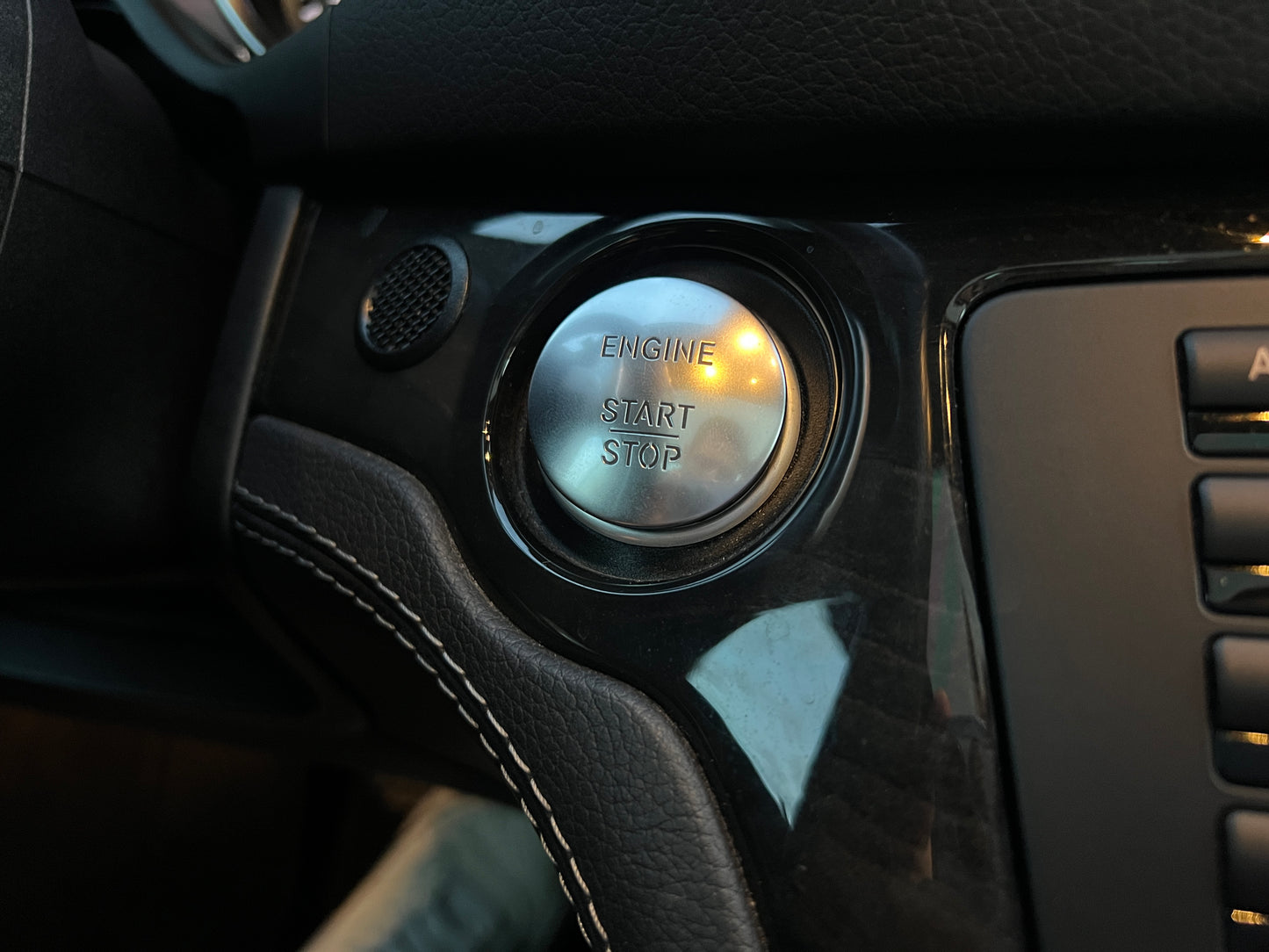 Mercedes Benz SL350 AMG Cabrio | 46.620 km | Airscarf & Rückfahrkamera | R231