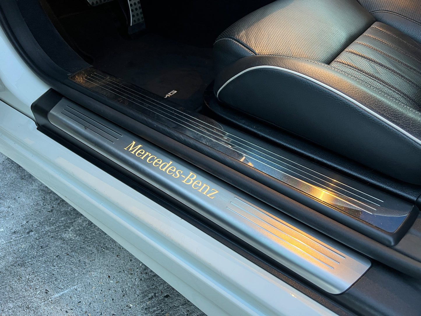 Mercedes Benz SL350 AMG Cabrio | 46.620 km | Airscarf & Rückfahrkamera | R231