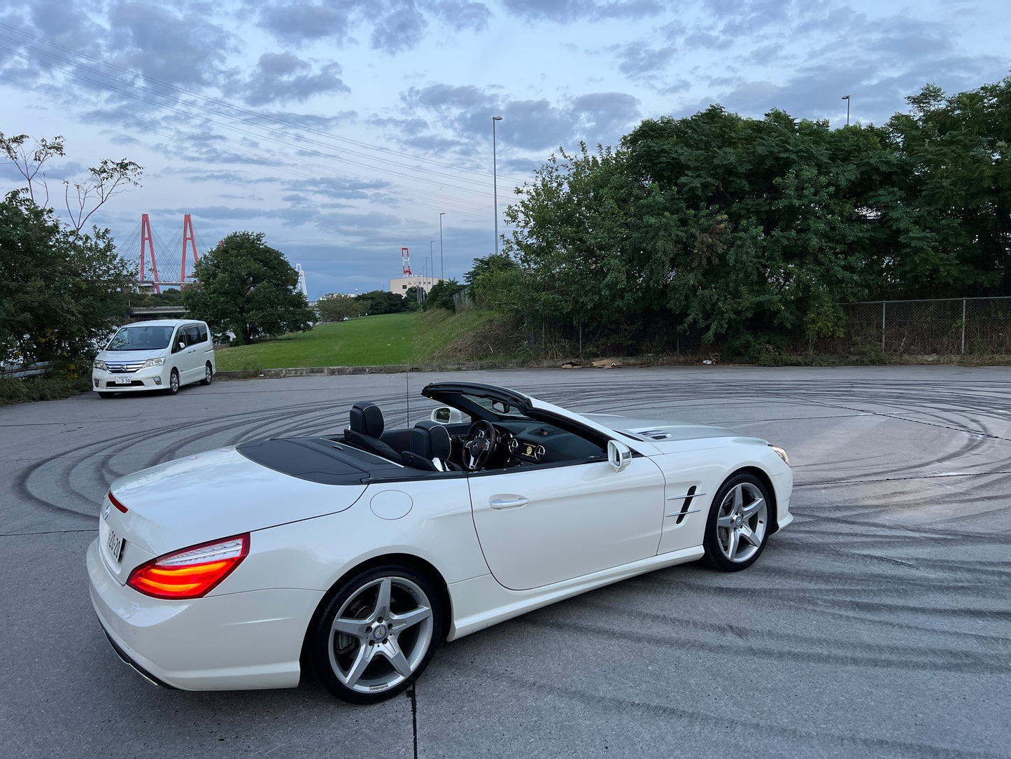 Mercedes Benz SL350 AMG Cabrio | 46.620 km | Airscarf & Rückfahrkamera | R231
