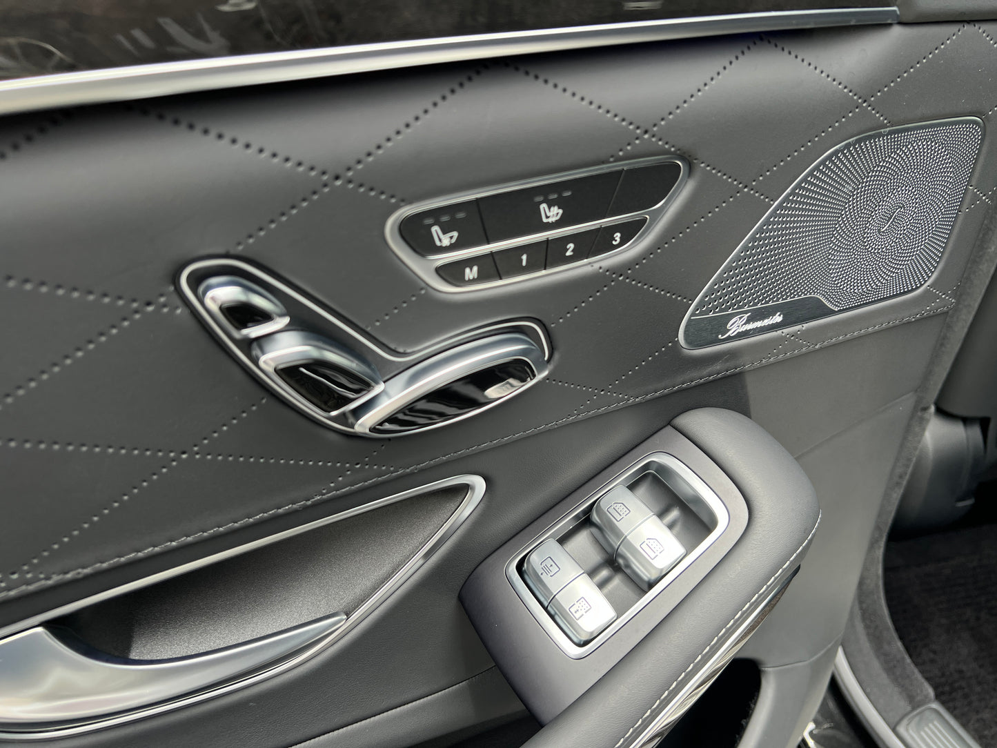 Mercedes Benz S63 L AMG | 4-Matic | W222 | 65.107 km | 585 PS | Nachtsicht