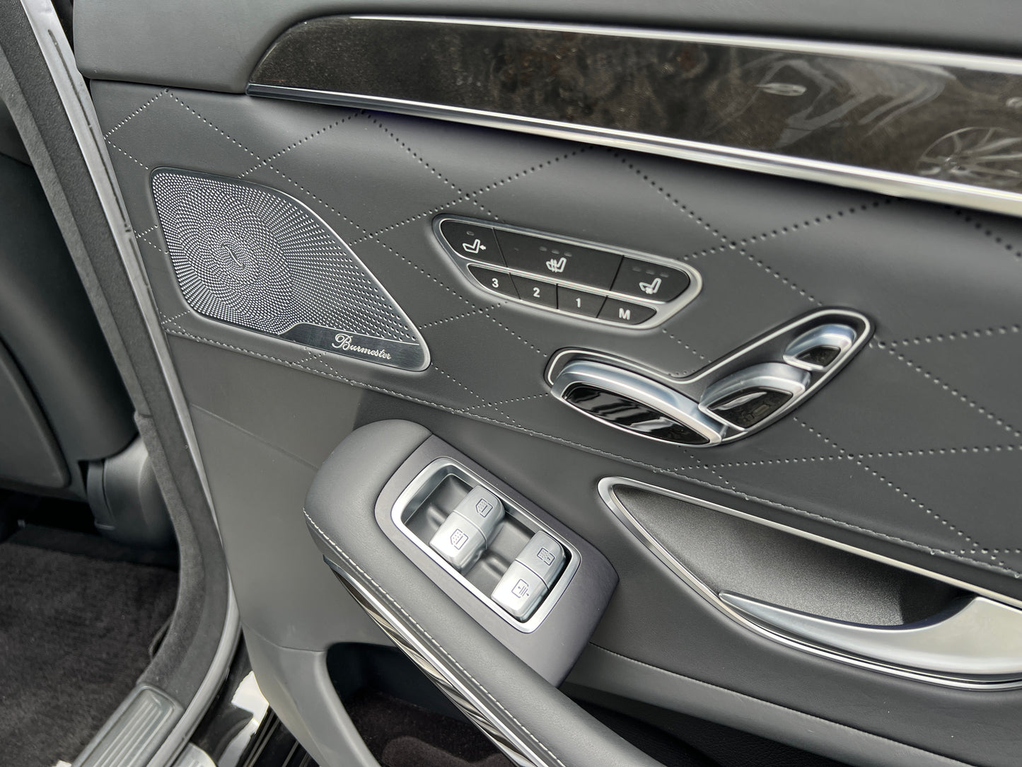 Mercedes Benz S63 L AMG | 4-Matic | W222 | 65.107 km | 585 PS | Nachtsicht