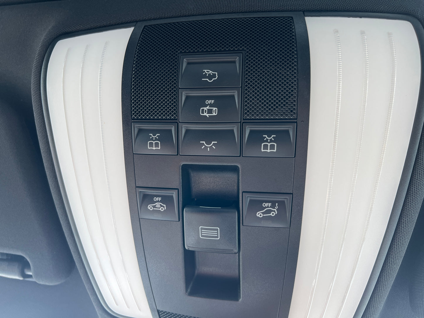 Mercedes Benz CLS500 AMG | C218 | 67.251 km | 408 PS | KEYLESS-GO