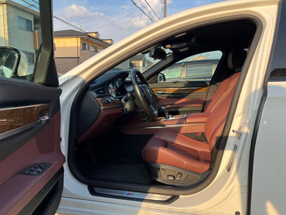 BWM 740i | M Sport | F01 | 75.074 km | 326 PS | Limousine