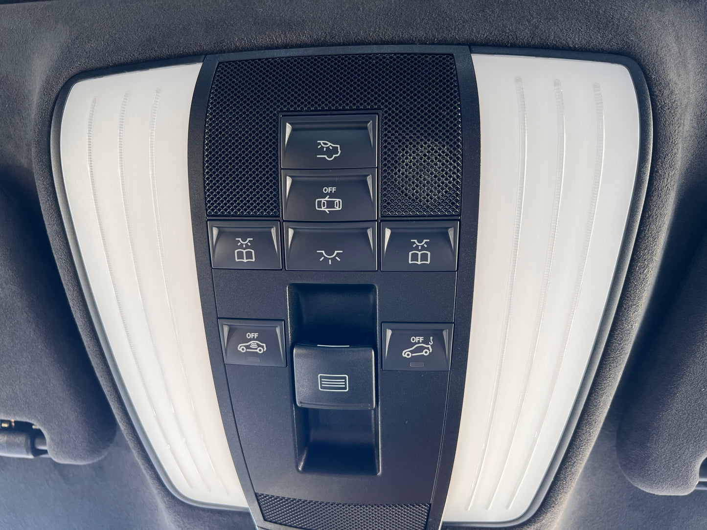 Mercedes Benz CLS63 AMG Performance | C218 | 557 PS | 61.495 km | Harman/Kardon