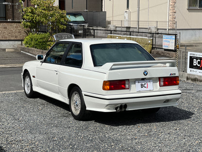 BMW M3 | E30 | 196.978 km | 215 PS | Schiebedach | Coupé | Historie!