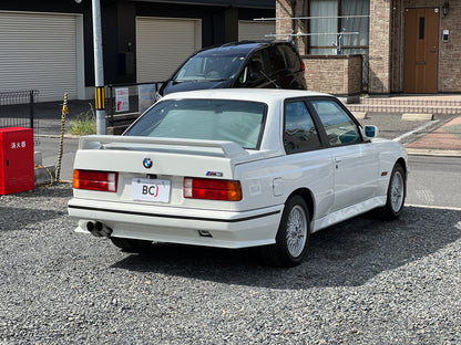 BMW M3 | E30 | 196.978 km | 215 PS | Schiebedach | Coupé | Historie!