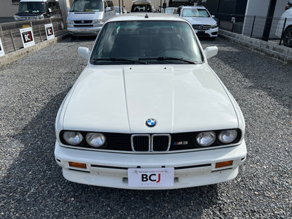 BMW M3 | E30 | 196.978 km | 215 PS | Schiebedach | Coupé | Historie!