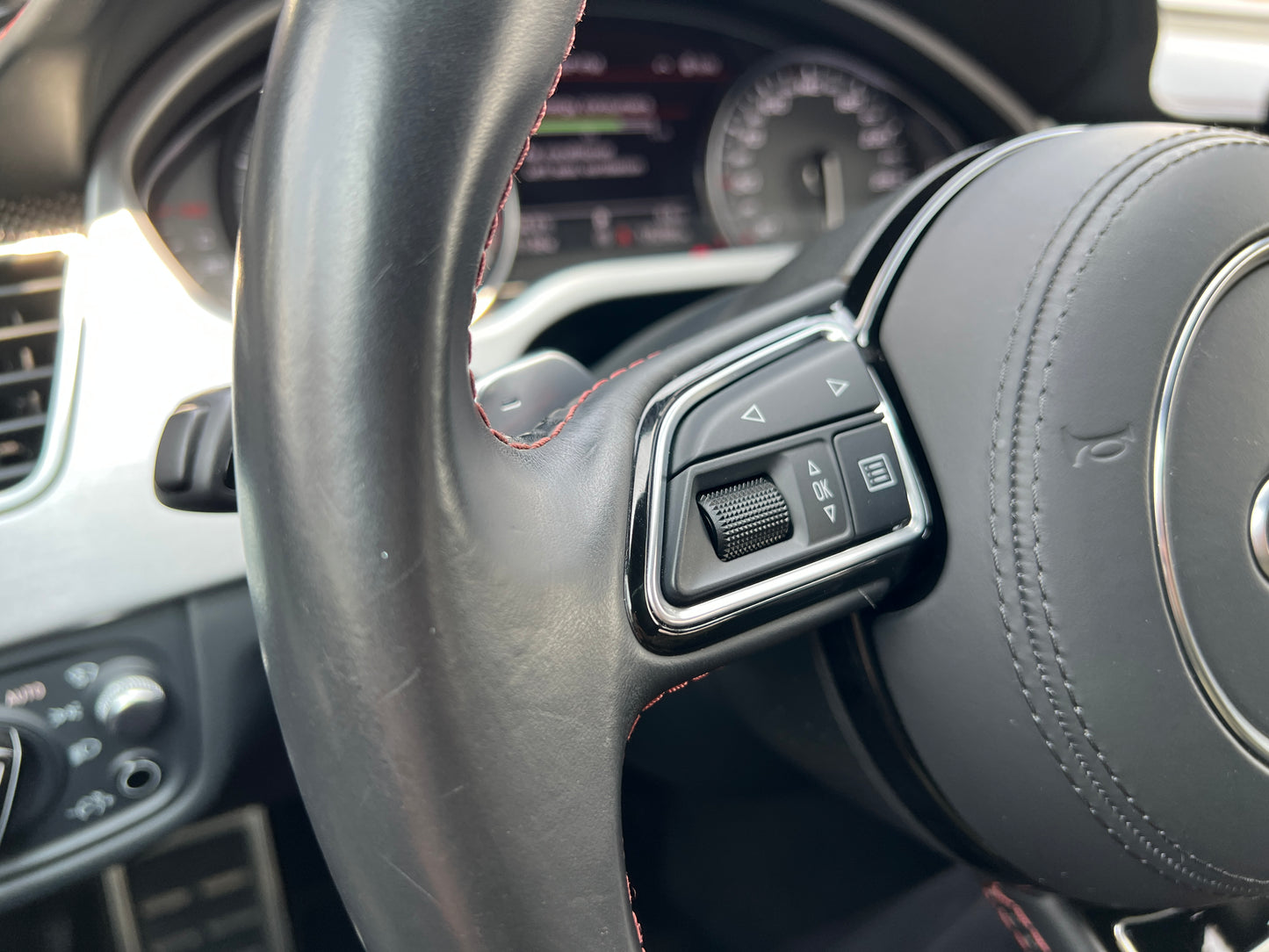 Audi S8 plus | quattro A8 | 4,0L V8 | 175.298 km | 605 PS | Limousine