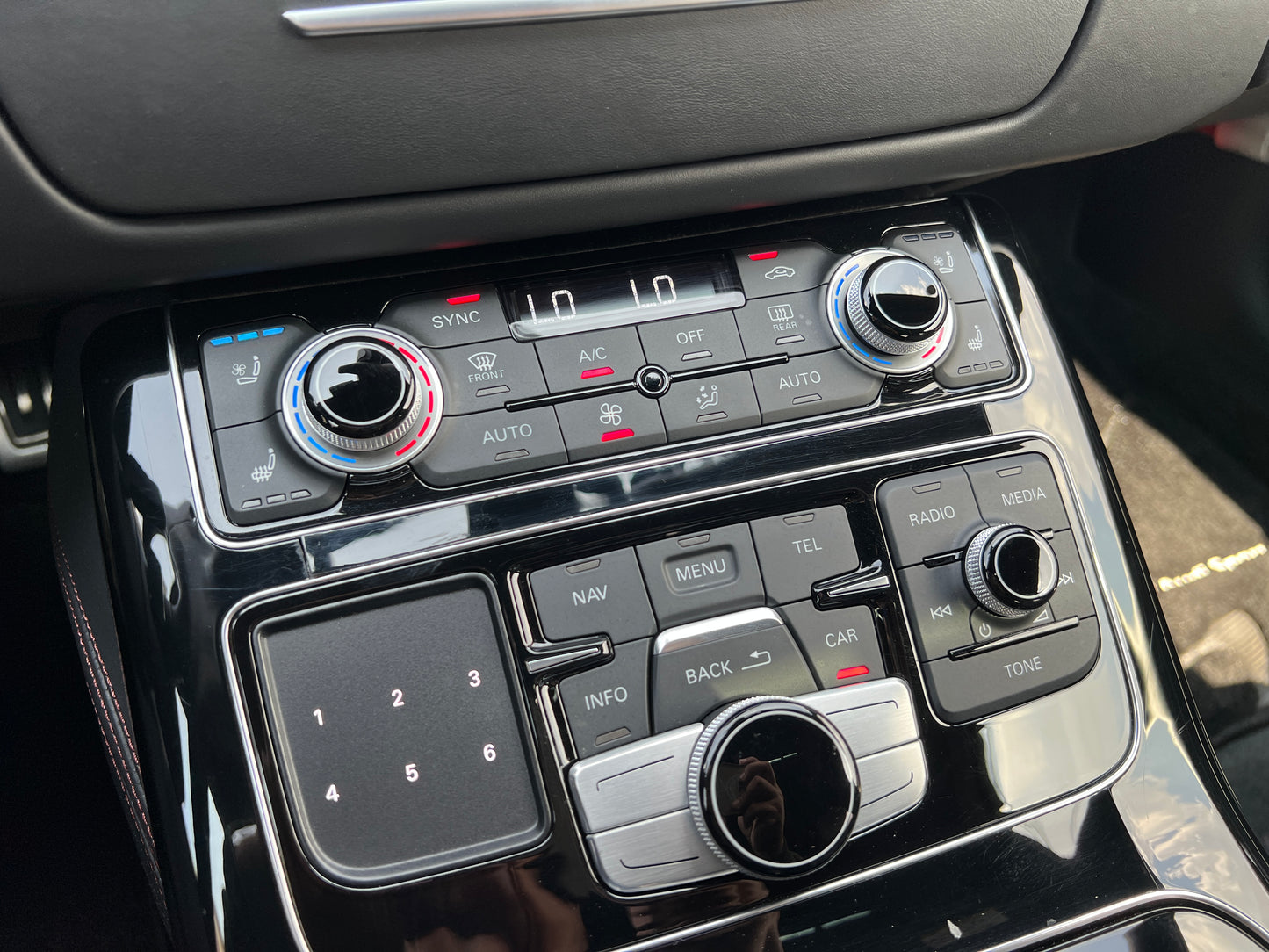 Audi S8 plus | quattro A8 | 4,0L V8 | 175.298 km | 605 PS | Limousine