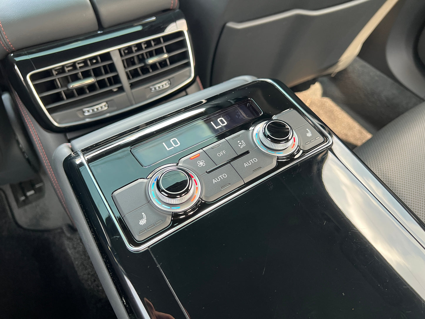 Audi S8 plus | quattro A8 | 4,0L V8 | 175.298 km | 605 PS | Limousine