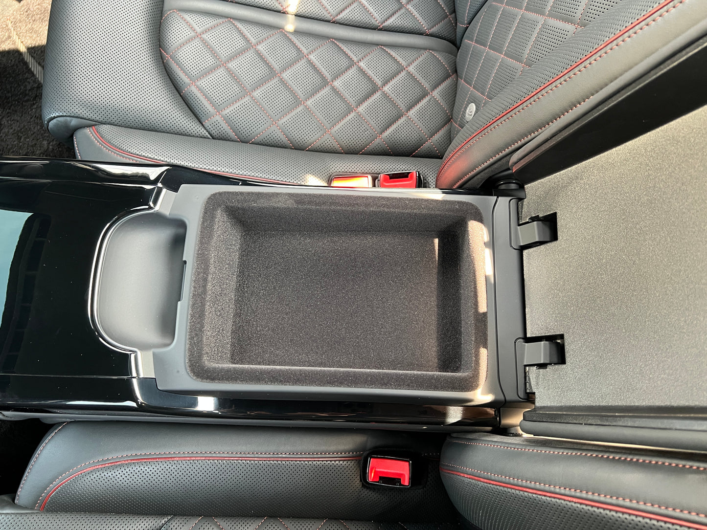 Audi S8 plus | quattro A8 | 4,0L V8 | 175.298 km | 605 PS | Limousine