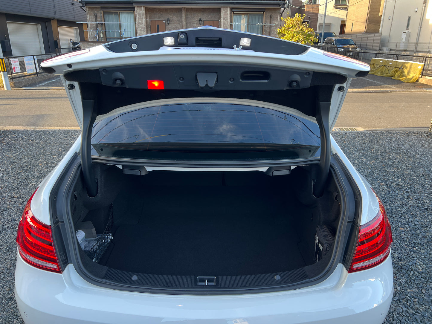 Mercedes Benz E400 AMG | C207 | 50.971 km | 333 PS | 360 Grad Kamera