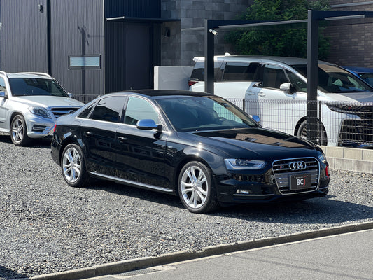 Audi S4 | quattro | 3,0L V6 TFSI | 32.907 km | 333 PS | Facelift