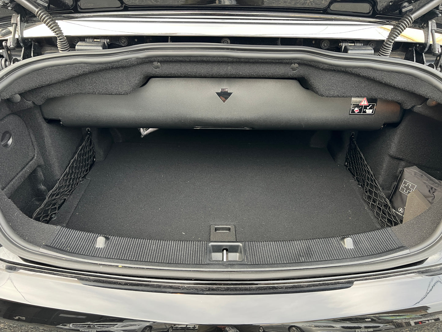 Mercedes Benz E400 AMG | R207 | 97.641 km | 333 PS | Cabrio