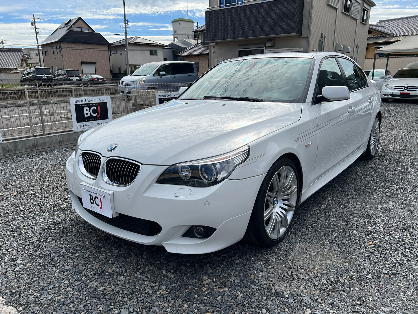BMW 530i M-Package | E60 | 83,217 km | 258 hp | Sedan | Heated rear seats