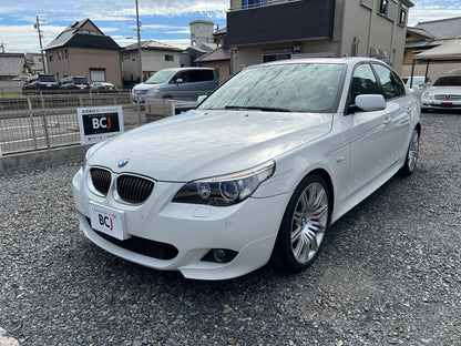 BMW 530i M-Package | E60 | 83,217 km | 258 hp | Sedan | Heated rear seats