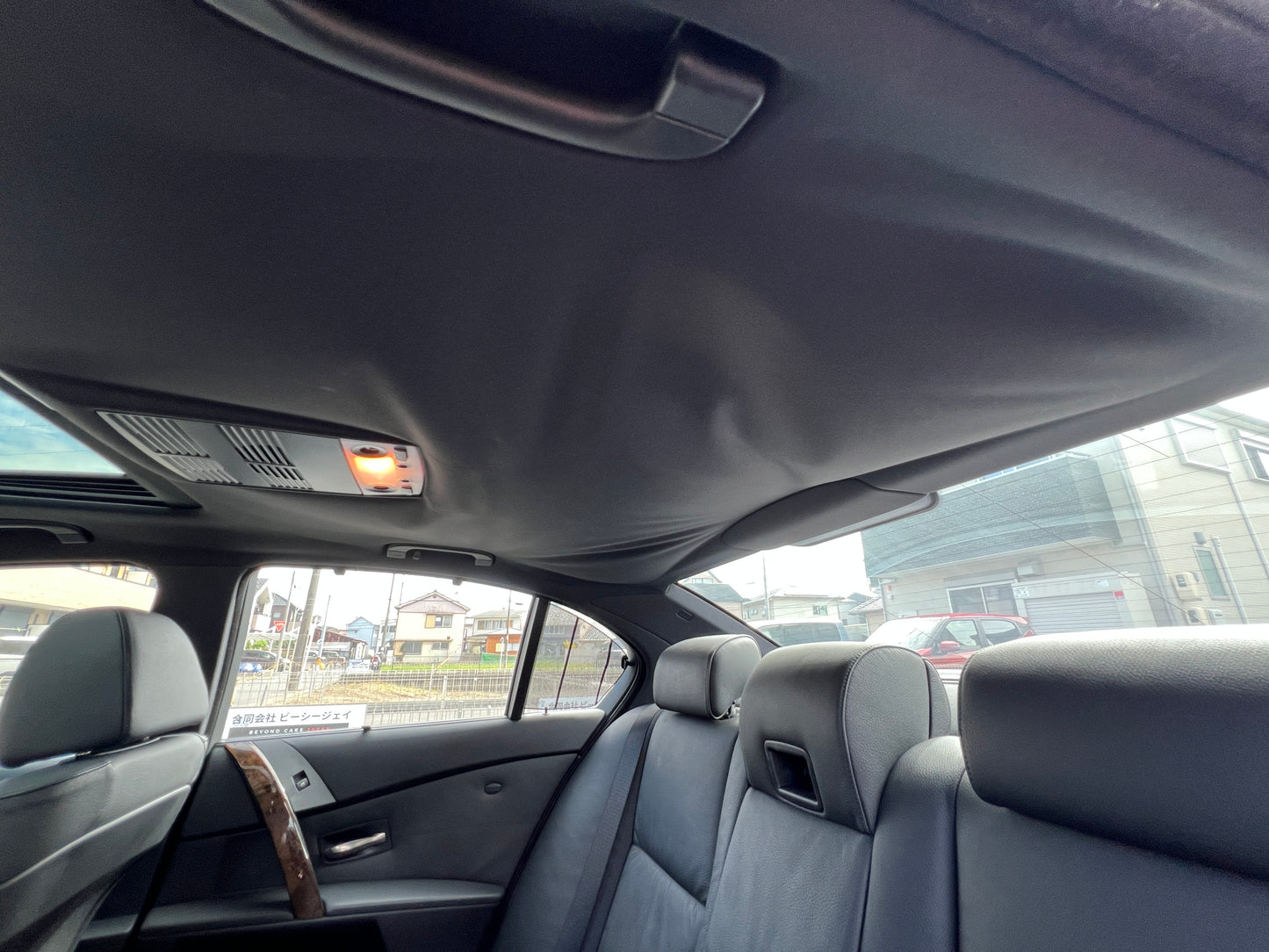 BMW 530i M-Package | E60 | 83,217 km | 258 hp | Sedan | Heated rear seats