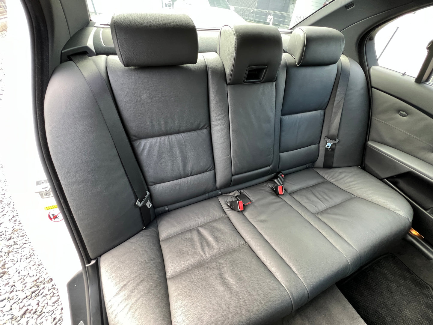 BMW 530i M-Package | E60 | 83,217 km | 258 hp | Sedan | Heated rear seats