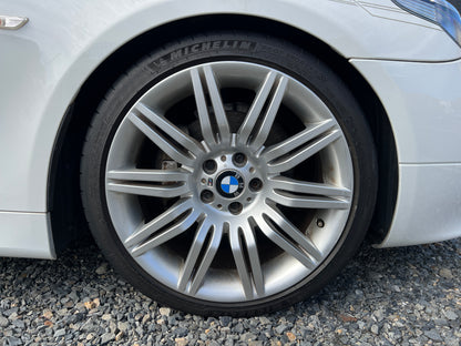 BMW 530i M-Package | E60 | 83,217 km | 258 hp | Sedan | Heated rear seats