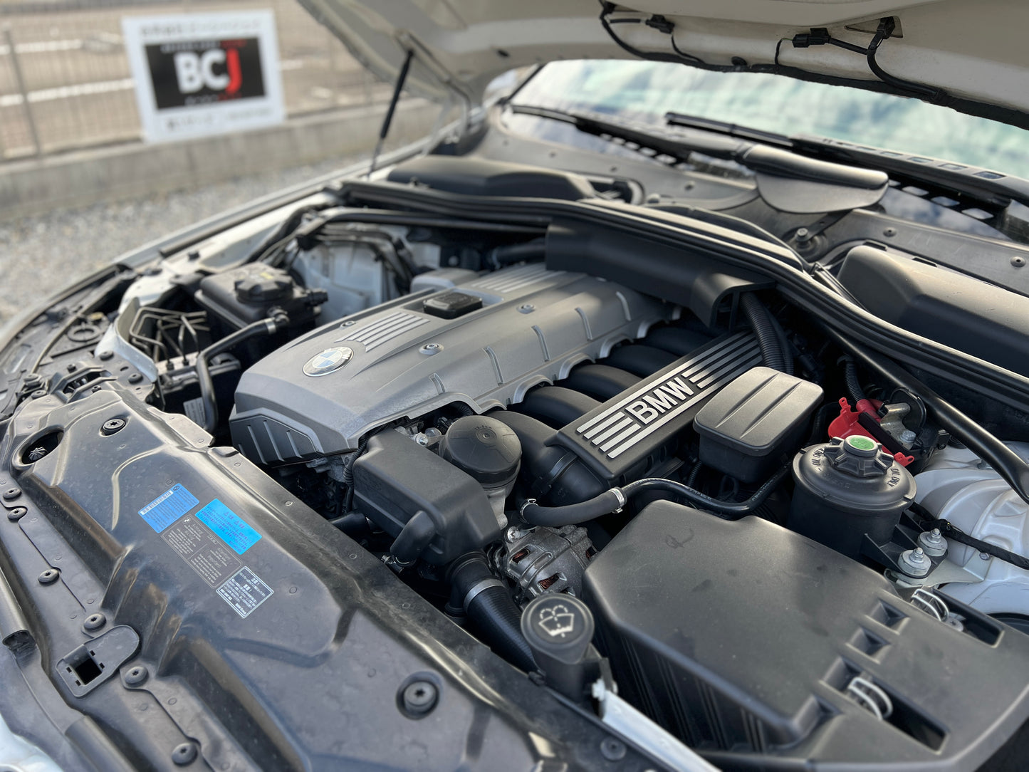 BMW 530i M-Package | E60 | 83,217 km | 258 hp | Sedan | Heated rear seats