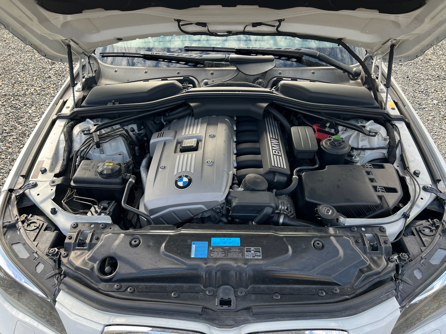 BMW 530i M-Package | E60 | 83,217 km | 258 hp | Sedan | Heated rear seats