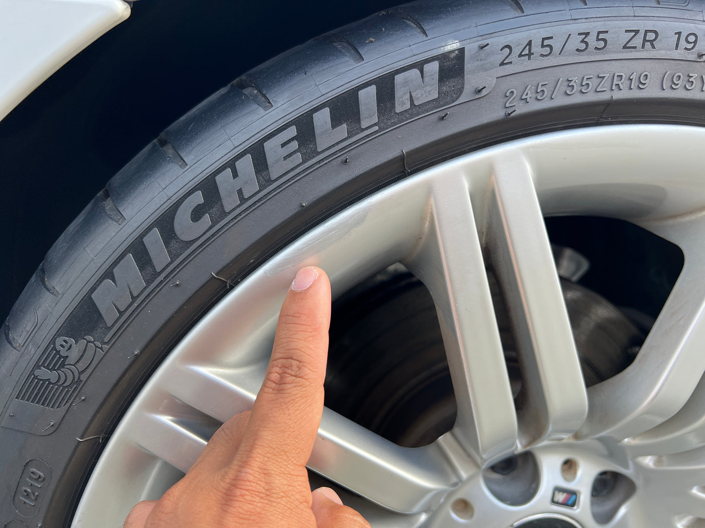 BMW 530i M-Package | E60 | 83,217 km | 258 hp | Sedan | Heated rear seats